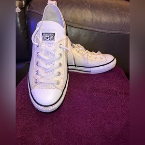 Converse, size 8